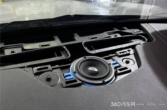 凯迪拉克XT5改装意大利TEC必威BETWAY官网 缓解疲劳畅听靓声好选择
